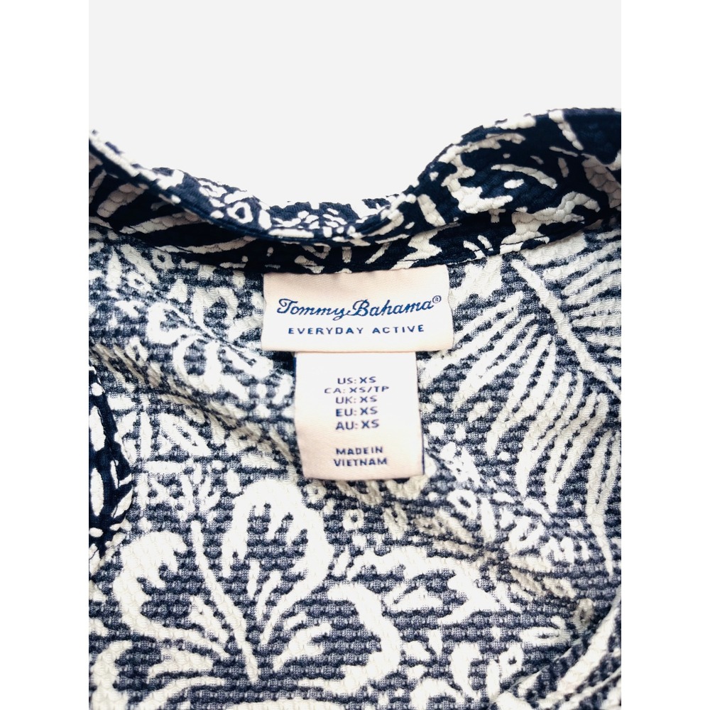 Tommy‎ Bahama Everyday Active Navy White Floral Sleeveless Blouse XS Tropical - Picture 3 of 16